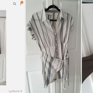 NWOT Vici wrap dress